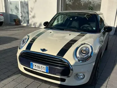 Usata Mini Cooper Hype 116 CV (85 kW) 2017 Bianco Utilitaria