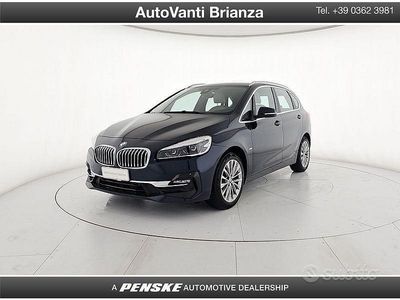 Usata BMW 216 Active Tourer Luxury Line 116 CV (85 kW) 2019 Blu Monovolume
