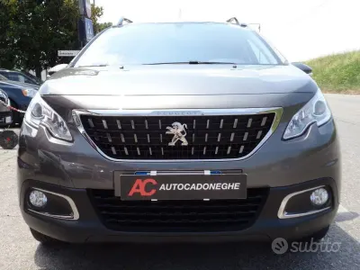 Usata Peugeot 2008 82 CV (60 kW) 2017 Grigio SUV