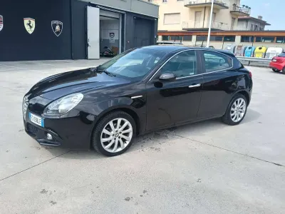 Usata Alfa Romeo Giulietta Progression 120 CV (88 kW) 2016 Nero met. Utilitaria