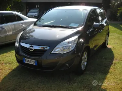 Usata Opel Meriva Cosmo 120 CV (88 kW) 2012 Grigio Monovolume