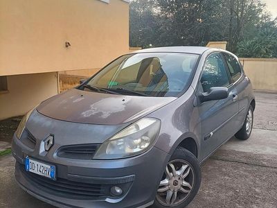 Usata Renault Clio II 2006 Blu Utilitaria
