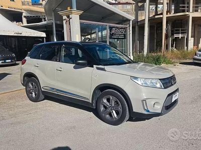Usata Suzuki Vitara 120 CV (88 kW) 2015 Beige SUV