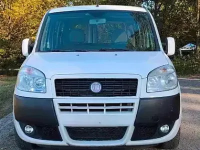 Käytetty Fiat Doblò 75 HP (55 kW) 2009 Valkoinen Tila-auto