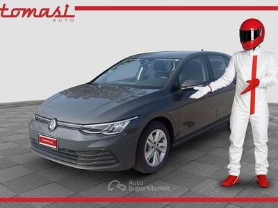 Usata VW Golf VIII Life 131 CV (96 kW) 2020 Dolphin grey Berlina