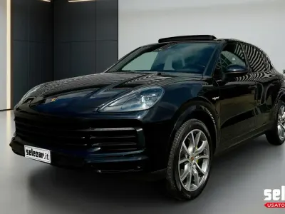 Usata Porsche Cayenne 340 CV (250 kW) 2018 Ri0f blu metallizzato SUV