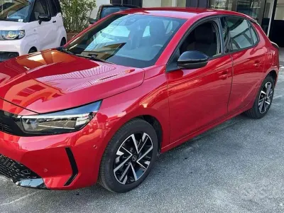 Usata Opel Corsa 101 CV (74 kW) 2024 Rosso Utilitaria