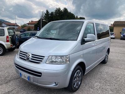 Usata VW Multivan Highline 130 CV (95 kW) 2008 Grigio Furgone