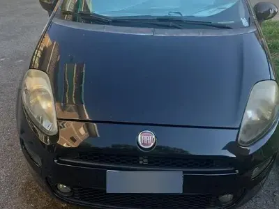 Usata Fiat Punto 105 CV (77 kW) 2014 Nero Utilitaria