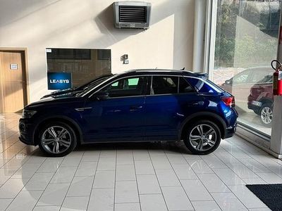 Usata VW T-Roc R-line 150 CV (110 kW) 2021 Blu SUV