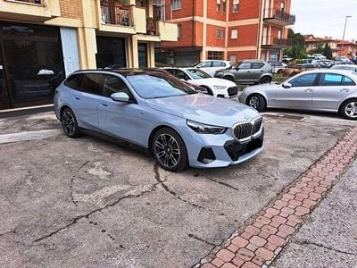 Usata BMW 520 M Sport 197 CV (144 kW) 2024 Grigio Station wagon