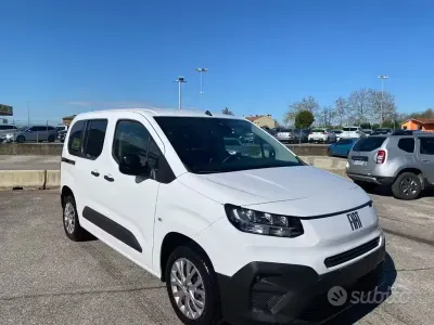 Nuova Fiat Doblò 102 CV (75 kW) 2026 Bianco Monovolume