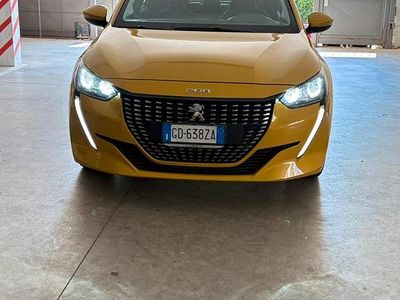 Usata Peugeot 208 75 CV (55 kW) 2021 Giallo Utilitaria