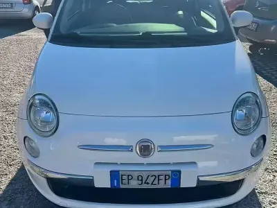 Begagnad Fiat 500 69 HK (50 kW) 2012 Vit Sedan