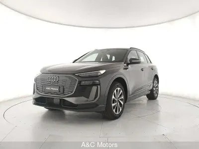 Nuova Audi Q6 e-tron S-Line 119 kW (163 CV) 2026 Grigio SUV