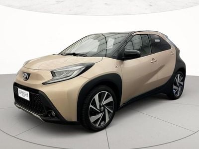 Begagnad Toyota Aygo X Lounge 72 HK (52 kW) 2023 Brun SUV