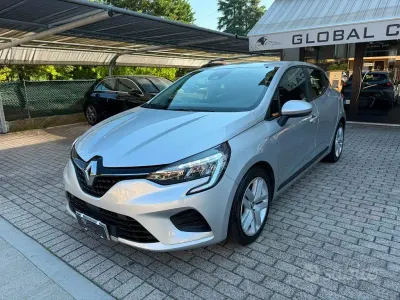 Usata Renault Clio V Techno 101 CV (74 kW) 2022 Bianco Berlina