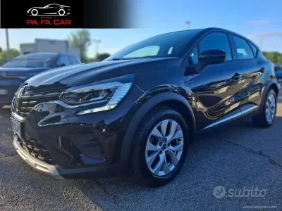 Second-hand Renault Captur Zen 95 CP (69 kW) 2020 Negru SUV
