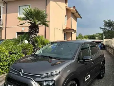 Usata Citroën C3 PureTech 110 CV (80 kW) 2024 Grigio Berlina
