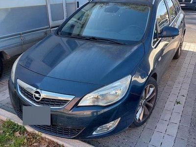 Usata Opel Astra 110 CV (80 kW) 2011 Blu Station wagon