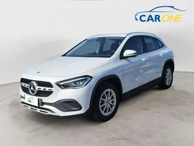 Usata Mercedes GLA180 Business 116 CV (85 kW) 2020 Bianco SUV