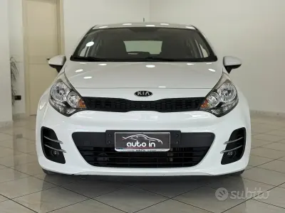 Begagnad Kia Rio 75 HK (55 kW) 2016 Vit Halvkombi