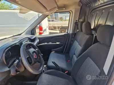 Usata Fiat Doblò 120 CV (88 kW) 2017 Bianco Monovolume