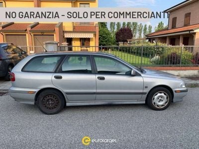 Usata Volvo V40 122 CV (89 kW) 1997 Grigio Station wagon