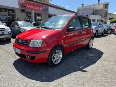 Usata Fiat Panda Emotion 69 CV (50 kW) 2006 Rosso Utilitaria