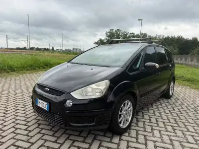 Usata Ford S-MAX Titanium 220 CV (161 kW) 2008 Nero Monovolume