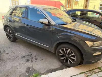 Usata VW T-Roc Style 116 CV (85 kW) 2019 Grigio SUV