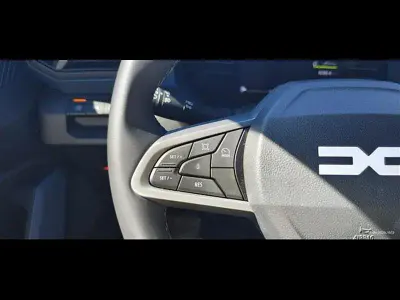 Usata Dacia Duster Journey 140 CV (102 kW) 2025 Grigio SUV