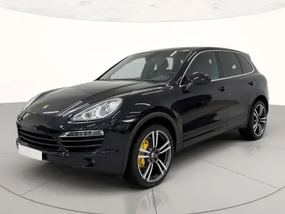 Usata Porsche Cayenne 245 CV (180 kW) 2012 2t nero carbone metallizzato SUV