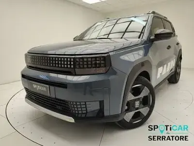 Käytetty Fiat Grande Panda La Prima 110 HP (80 kW) 2025 Sininen Viistoperä