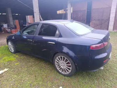 Usata Alfa Romeo 159 Distinctive 160 CV (117 kW) 2006 Blu/azzurro Berlina