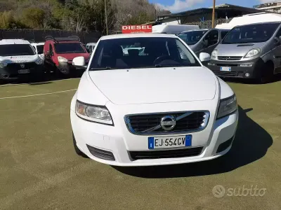 Usata Volvo V50 115 CV (84 kW) 2011 Bianco Station wagon
