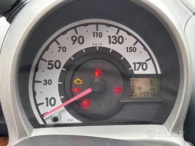 Usata Peugeot 107 68 CV (50 kW) 2010 Nero Utilitaria