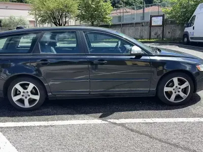 Usata Volvo V50 109 CV (80 kW) 2012 Nero Station wagon