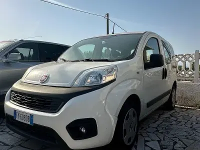 Usata Fiat Qubo Lounge 80 CV (58 kW) 2019 Bianco Monovolume