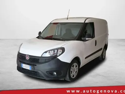 Usata Fiat Doblò Lounge 90 CV (66 kW) 2022 Bianco Monovolume