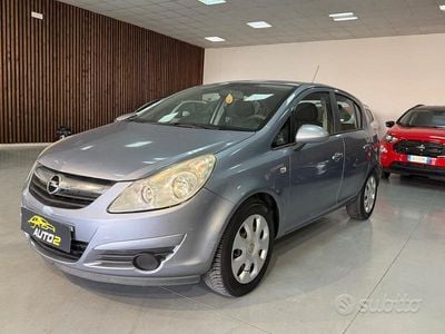 Usata Opel Corsa Cosmo 75 CV (55 kW) 2009 Grigio Utilitaria