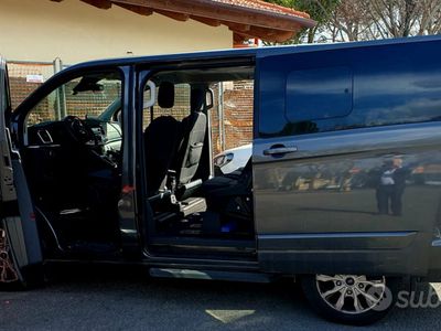 usata Ford Tourneo Custom 2.0 EcoBlue L1