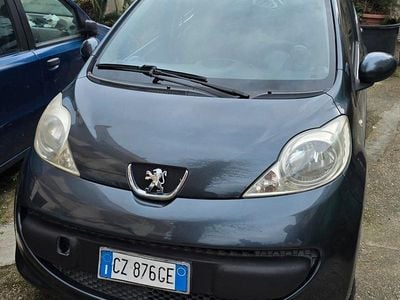 Usata Peugeot 107 68 CV (50 kW) 2006 Grigio Utilitaria