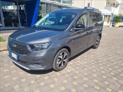 Usata Ford Tourneo Connect Active 122 CV (89 kW) 2023 Grigio metallizzato Monovolume
