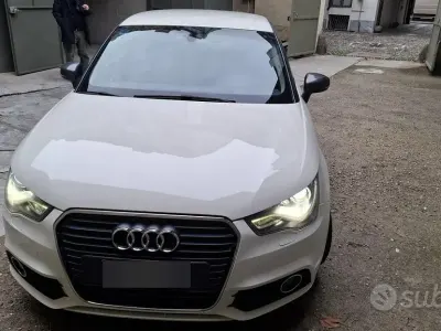 Usata Audi A1 Ambition 105 CV (77 kW) 2012 Bianco Utilitaria