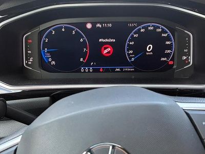 Usata VW T-Roc R-line 116 CV (85 kW) 2024 SUV