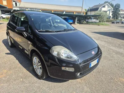 Usata Fiat Grande Punto 77 CV (56 kW) 2012 Other Utilitaria