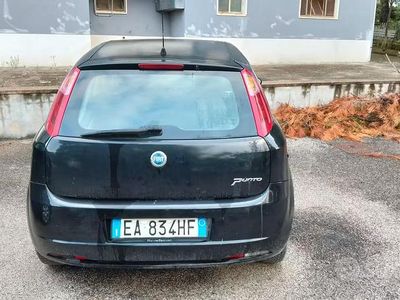 Usata Fiat Grande Punto 75 CV (55 kW) 2010 Nero Utilitaria