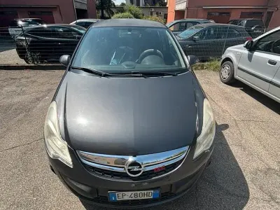 Usata Opel Corsa 85 CV (62 kW) 2013 Grigio Utilitaria