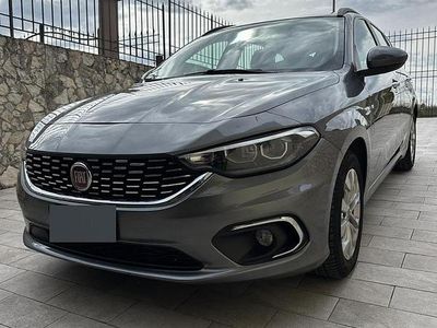 Usata Fiat Tipo Business 120 CV (88 kW) 2018 Marrone Station wagon